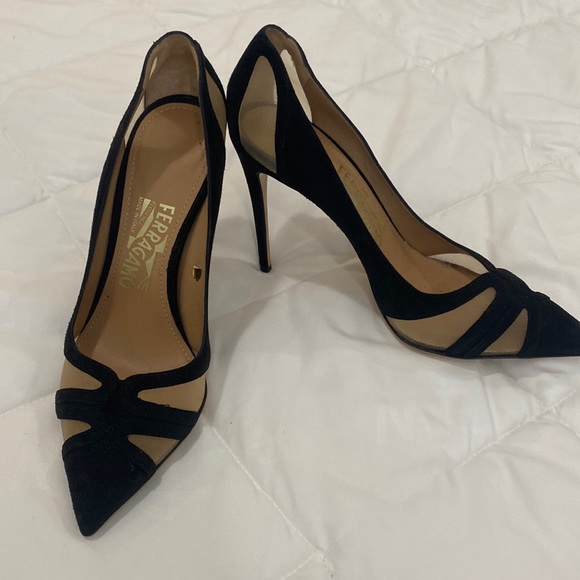 Ferragamo heels - Picture 4 of 11